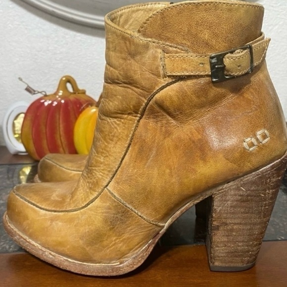 Bed|Stu | Isla Distressed Leather Short Ankle Booties - Picture 4 of 14